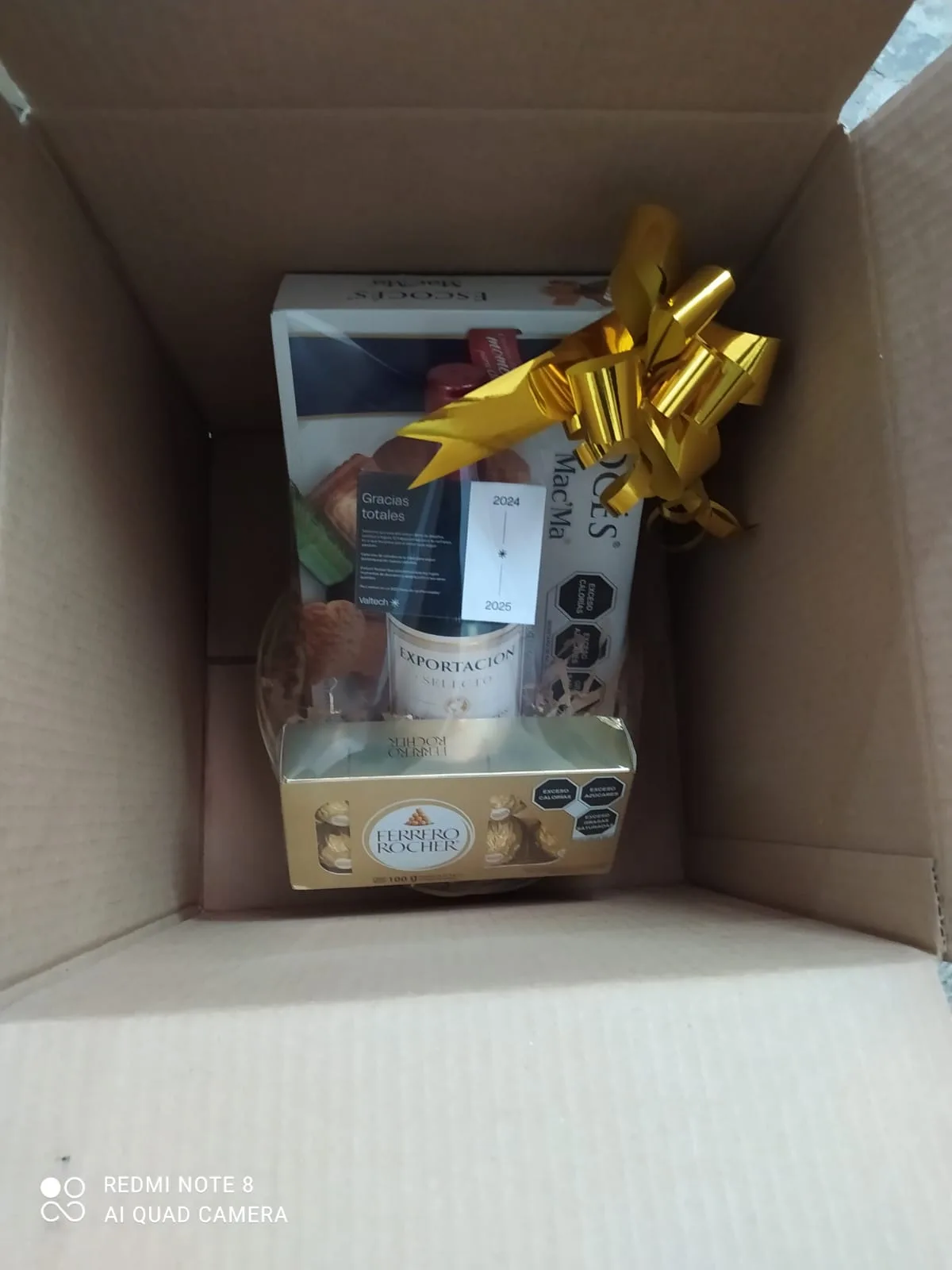 Armado y empaque de regalos corporativos cdmx en taller
